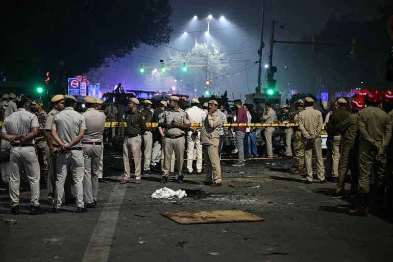 Delhi Blast Breaking News: लाल किला मेट्रो के पास धमाका